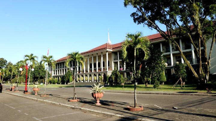 kampus kelola tambang