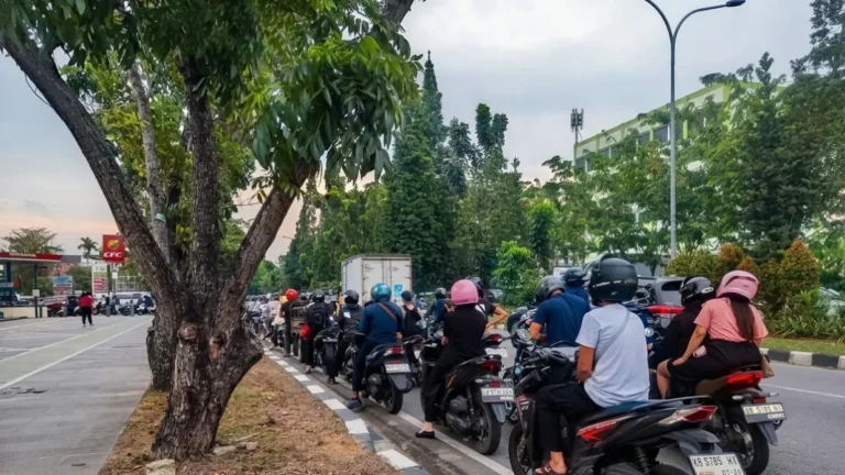 krisis bbm